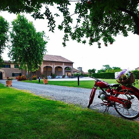 Besenzone Agriturismo Tenuta Casteldardo المظهر الخارجي الصورة