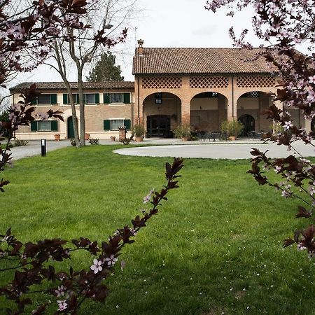 Besenzone Agriturismo Tenuta Casteldardo المظهر الخارجي الصورة